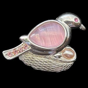 Monet Jelly Belly Bird On‎ A Nest Brooch